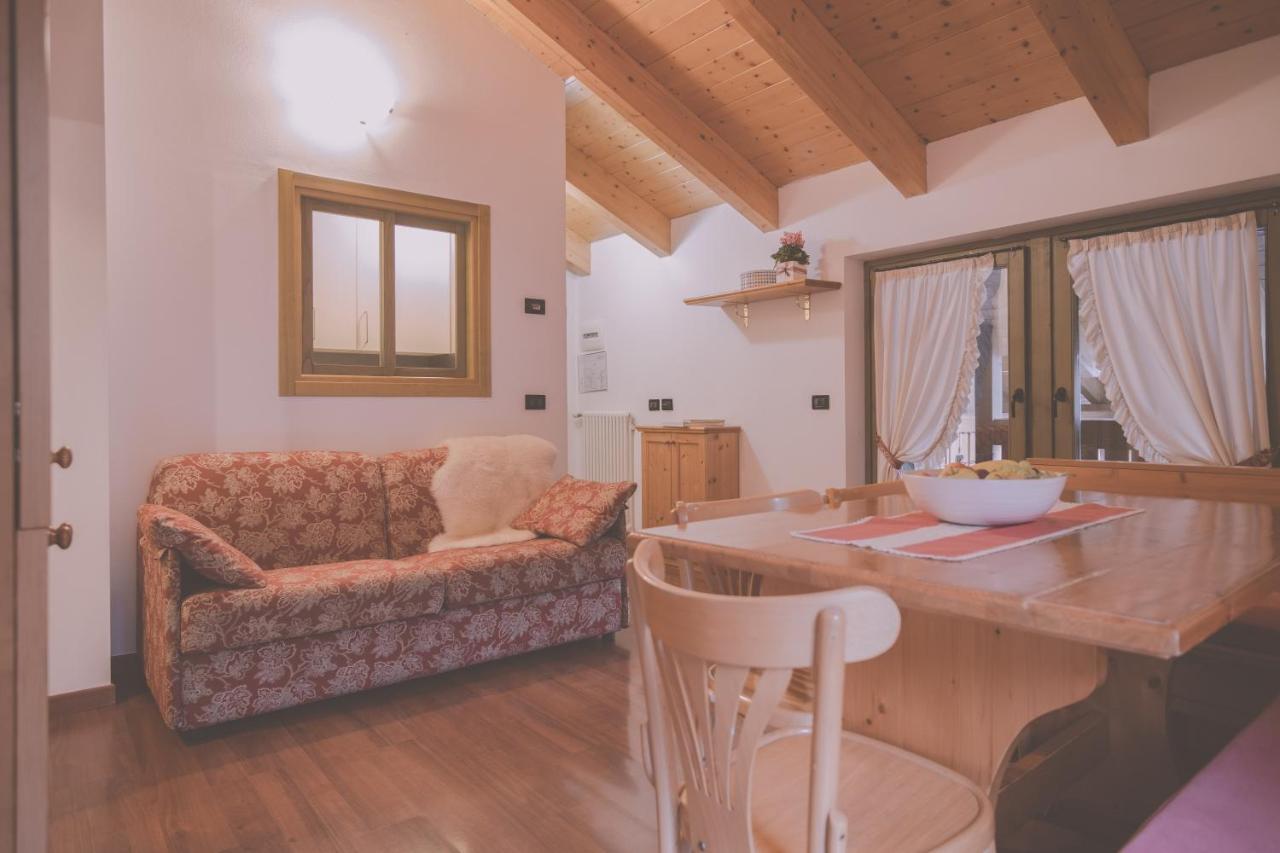 Rta Torre Del Brenta Aparthotel มาดอนนาดีกัมปิโญ ภายนอก รูปภาพ
